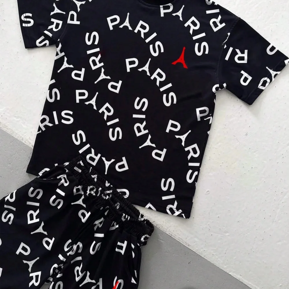Tee Graphic Print - طقم رجالي مكون من تي شيرت