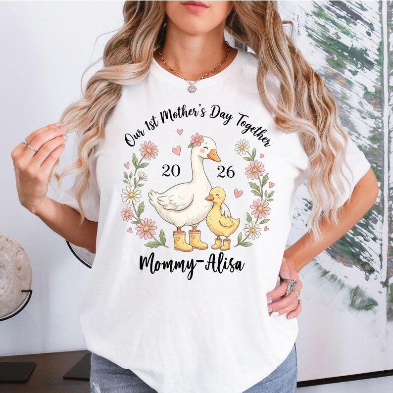 Tee Graphic Print - تي شيرت مطبوع عليه عبارة Mommy