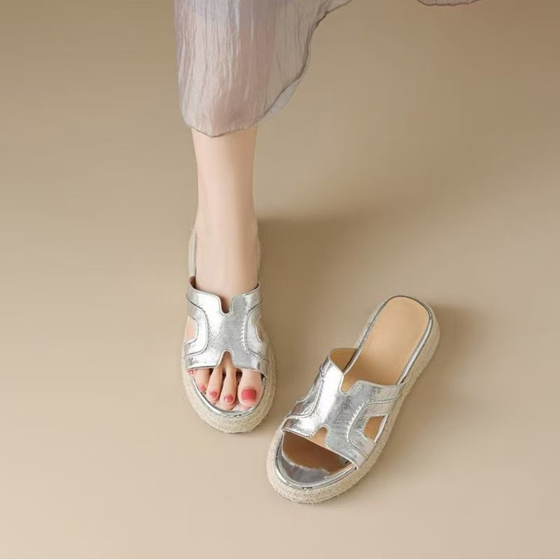 Espadrille Slip On - أحذية إسبادريل نسائية جديدة لعام 2026،