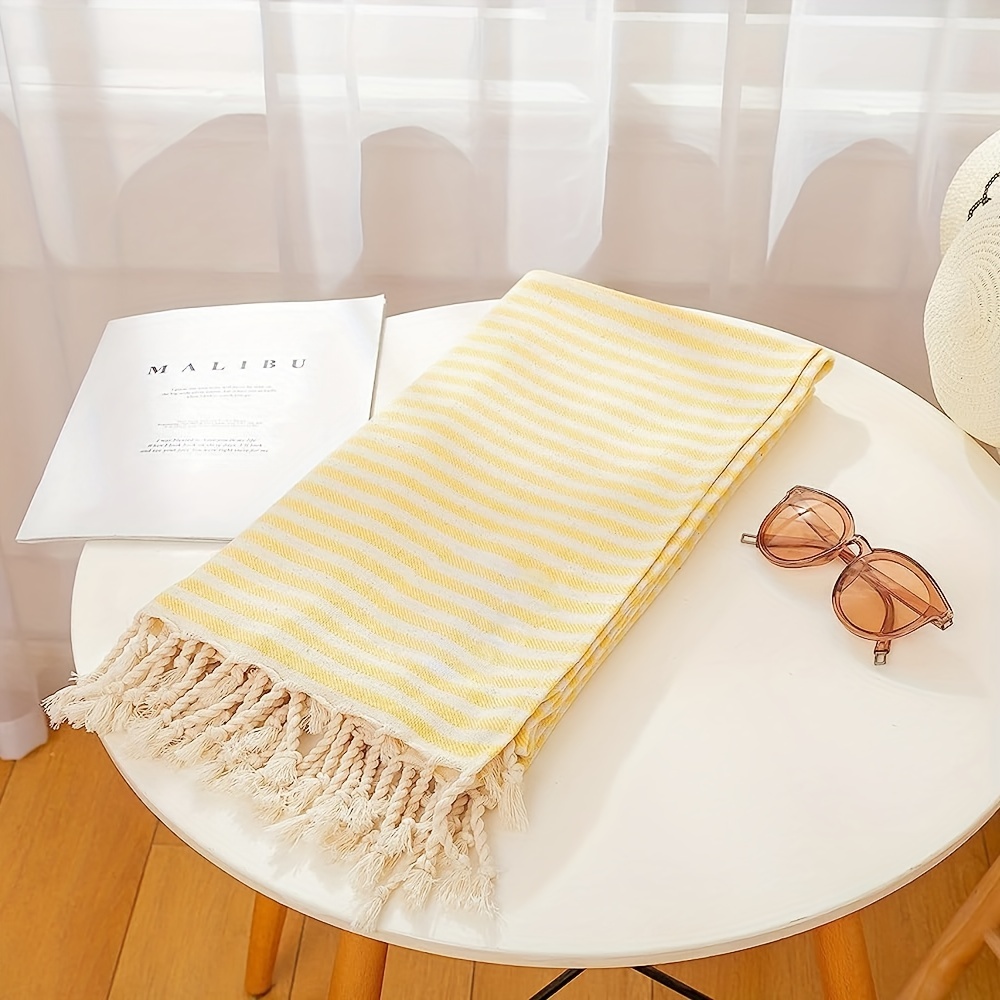منشفة شاطئ تركية كلاسيكية، منش - مراجعة Beach Towel Large وسعره
