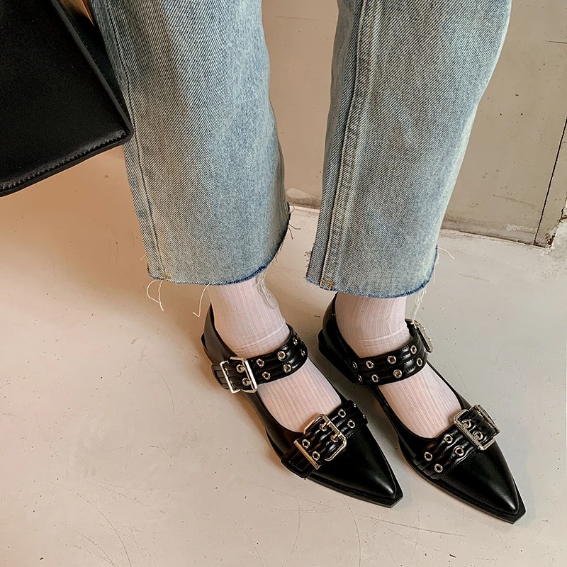 أحذية نسائية مصمم فاخر كعب منخ - مراجعة Casual Sandal Leather وسعره
