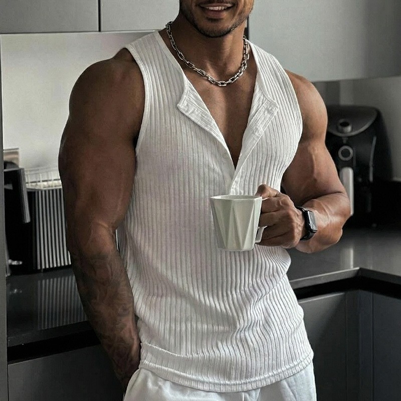 توب رياضي بدون أكمام بلون موحد - مراجعة Tank Top Muscle وسعره