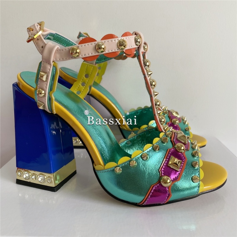 الصنادل الفاخرة برشام تي حزام  - مراجعة Casual Sandal Leather وسعره